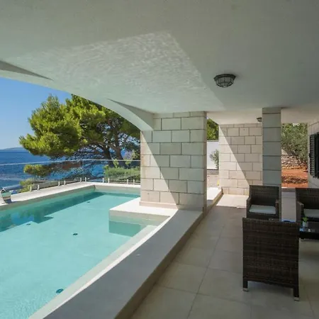 Toma By Guide * Gornji Dingac